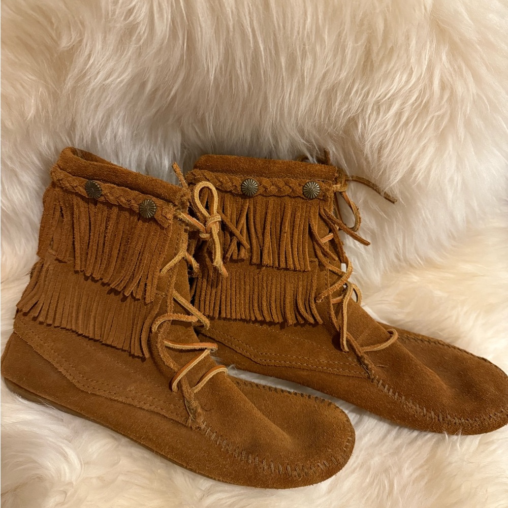Minnetonka Brown Fringed Moccasin Boots